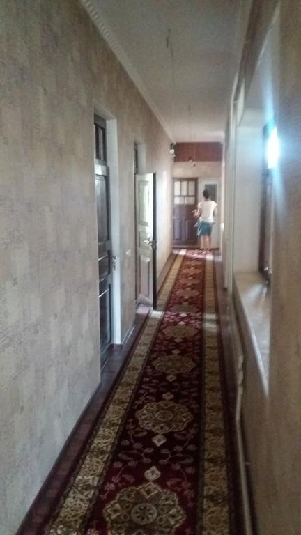 Be My Guest Hotel Osh Exterior photo